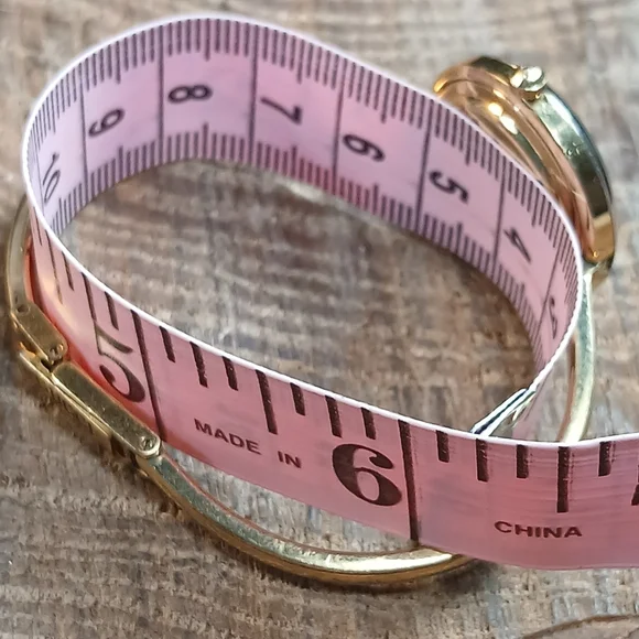 Gucci 11/12 Bezel Change Gold Tone Watch Authentic & Working - Picture 13 of 13